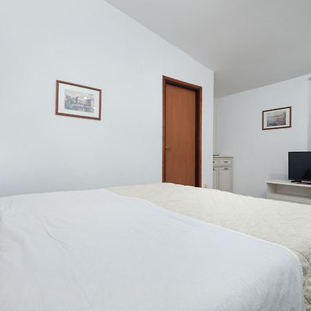 St. Becic Apartment Porec Bagian luar foto