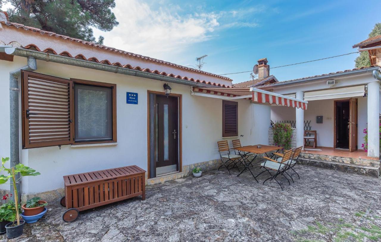 St. Becic Apartment Porec Bagian luar foto